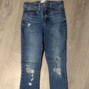 Universal Thread Jeans